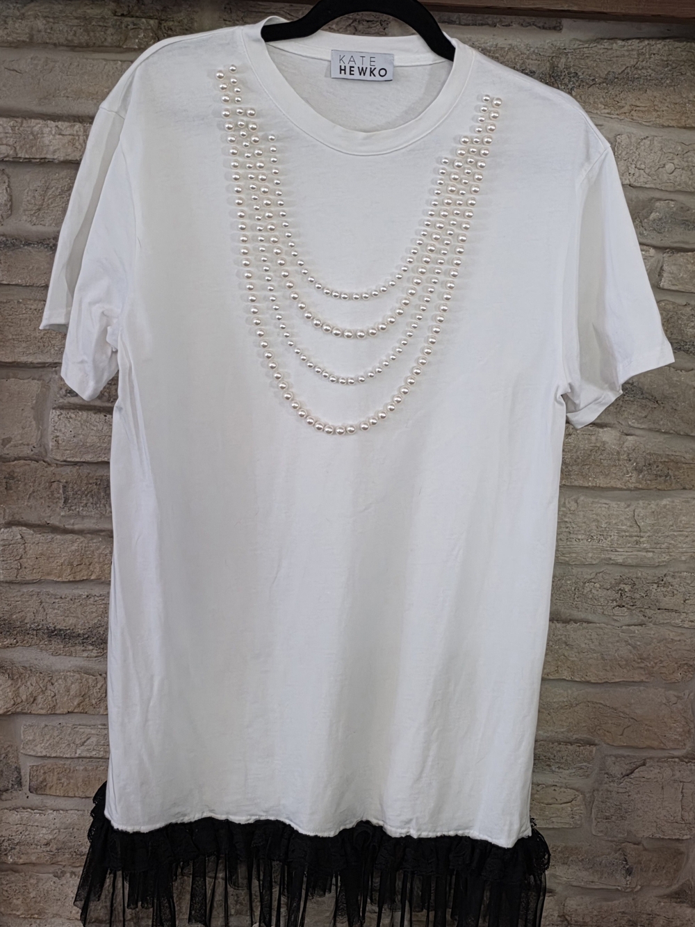 Kate Hewko White Pearl-Embellished Short Sleeve Tee with Fringe Hem